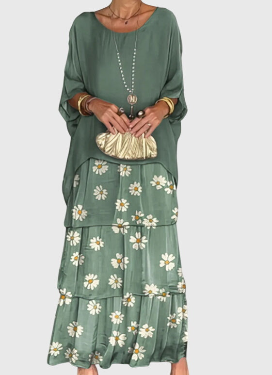 Olivia - Long and Flowing Elegant Dress