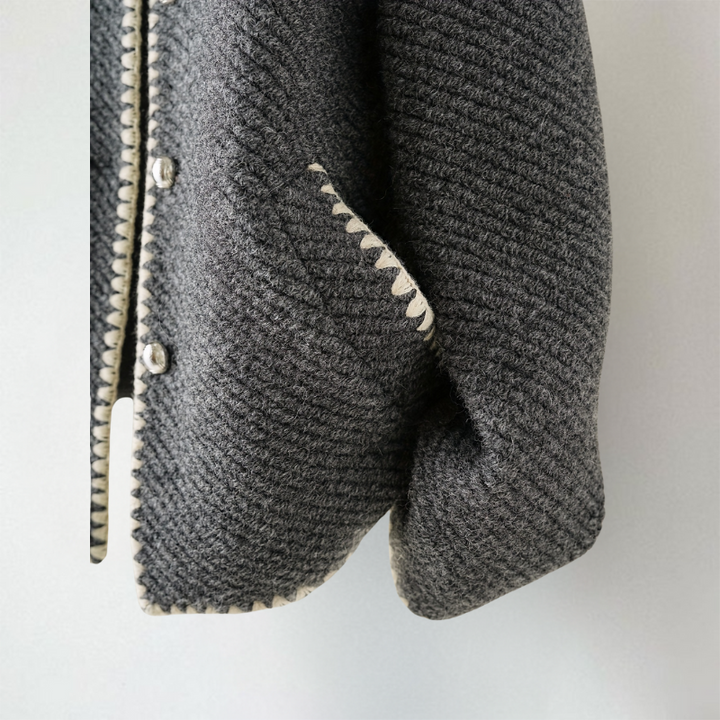 Amaris - Elegant Cardigan