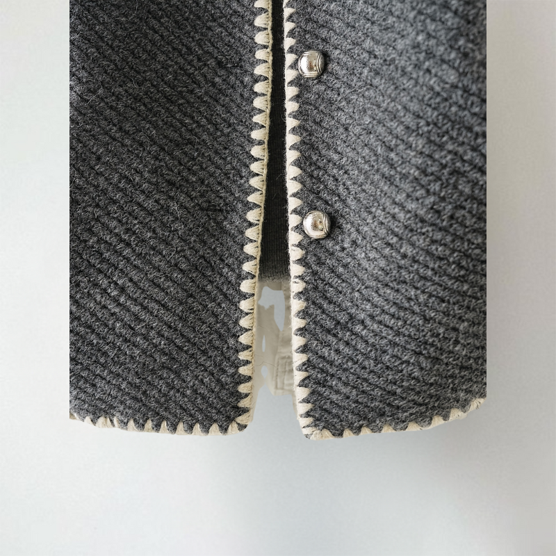 Amaris - Elegant Cardigan