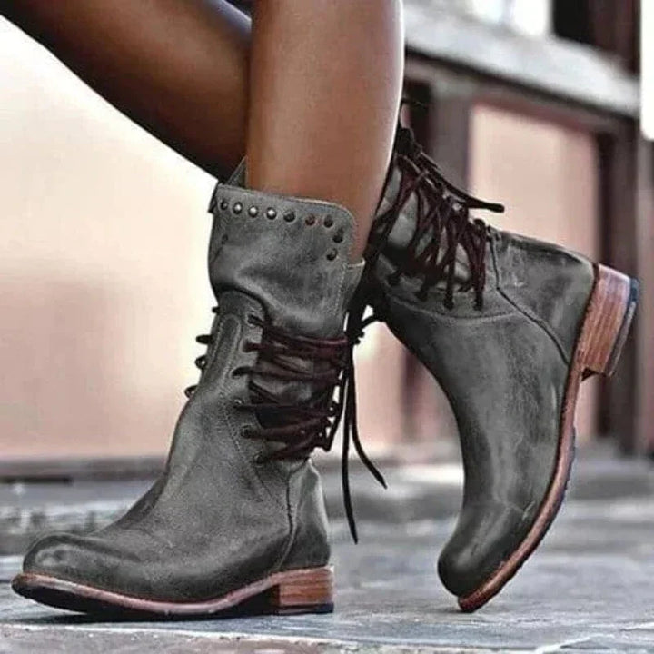 Liora - Trail Boots