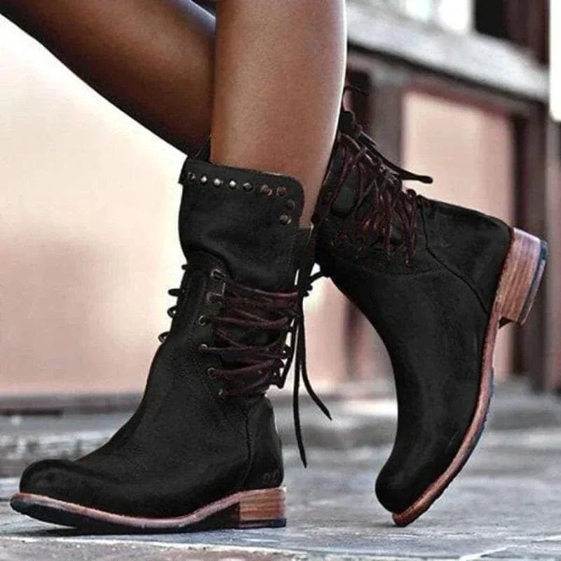 Liora - Trail Boots
