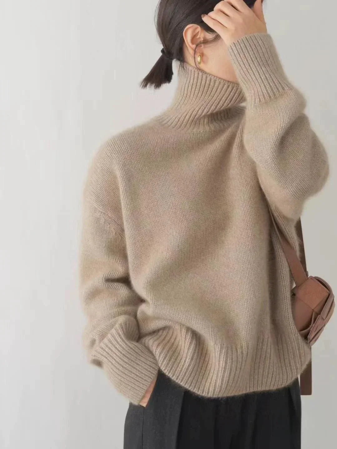 Violette - Cashmere Turtleneck Sweater