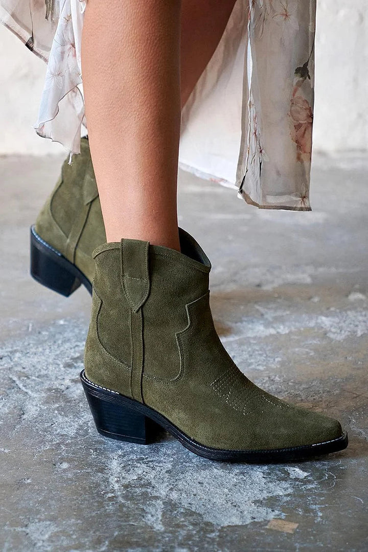 Catalina - Short Suede Ankle Boots