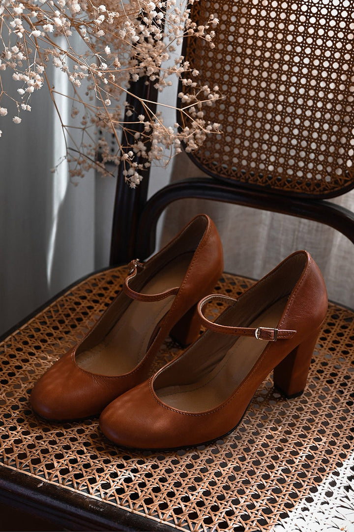 Cora - Everyday Sandals with Low Heel