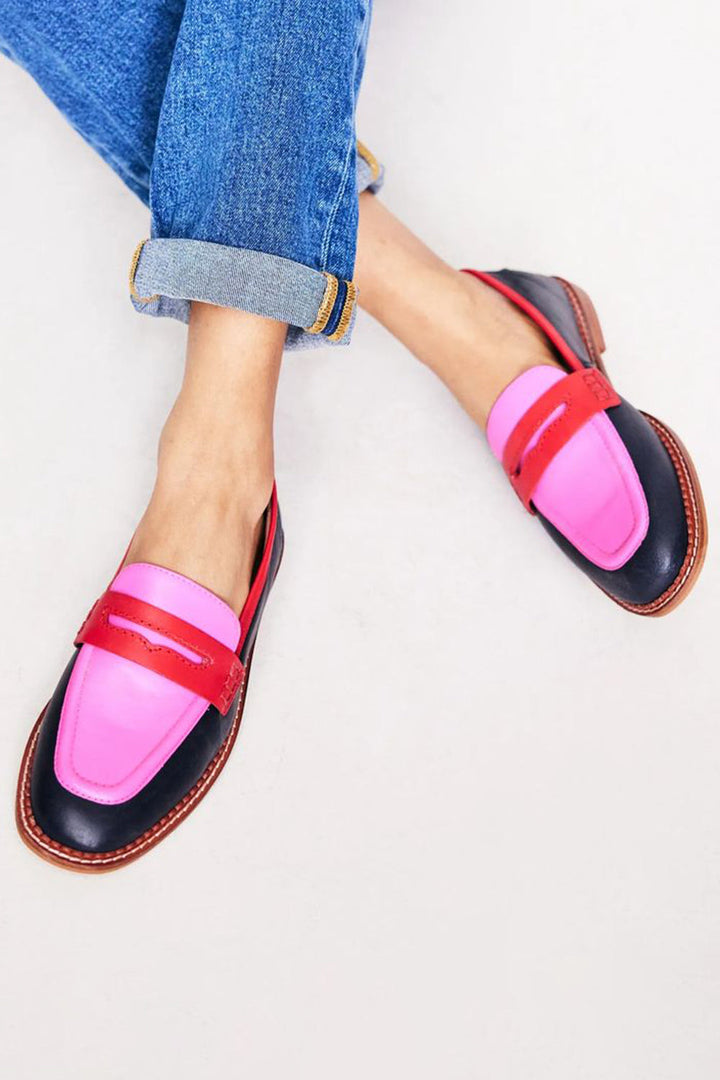Paisley - Black loafers with a colored accent