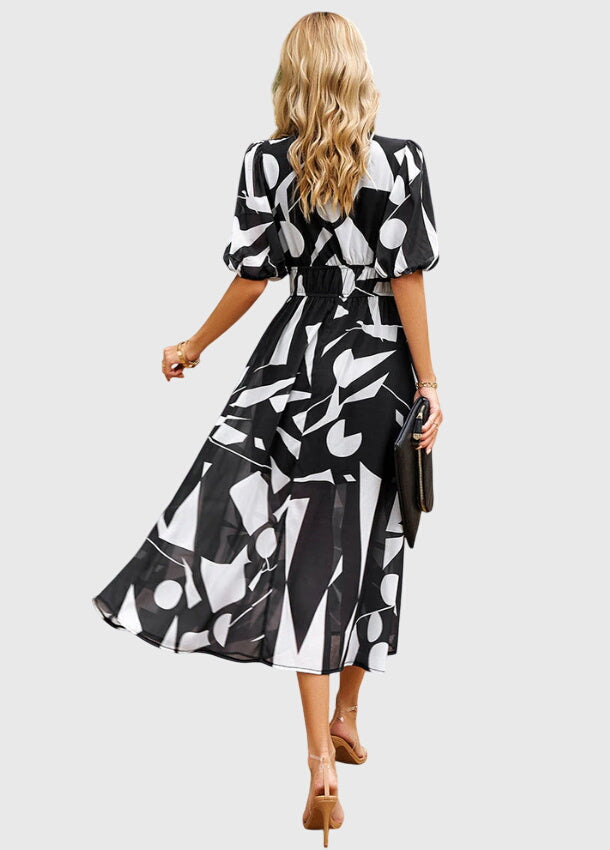 Olivia - Flattering Floral Midi Dress