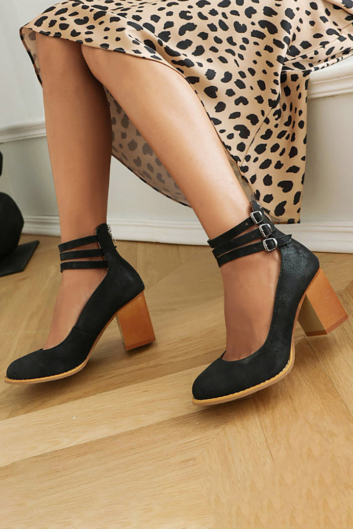 Delilah - Smooth sandals with ankle strap and chunky heel