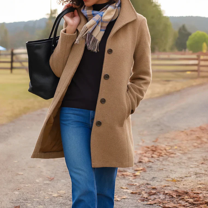Faye – Timeless Elegance Button Coat