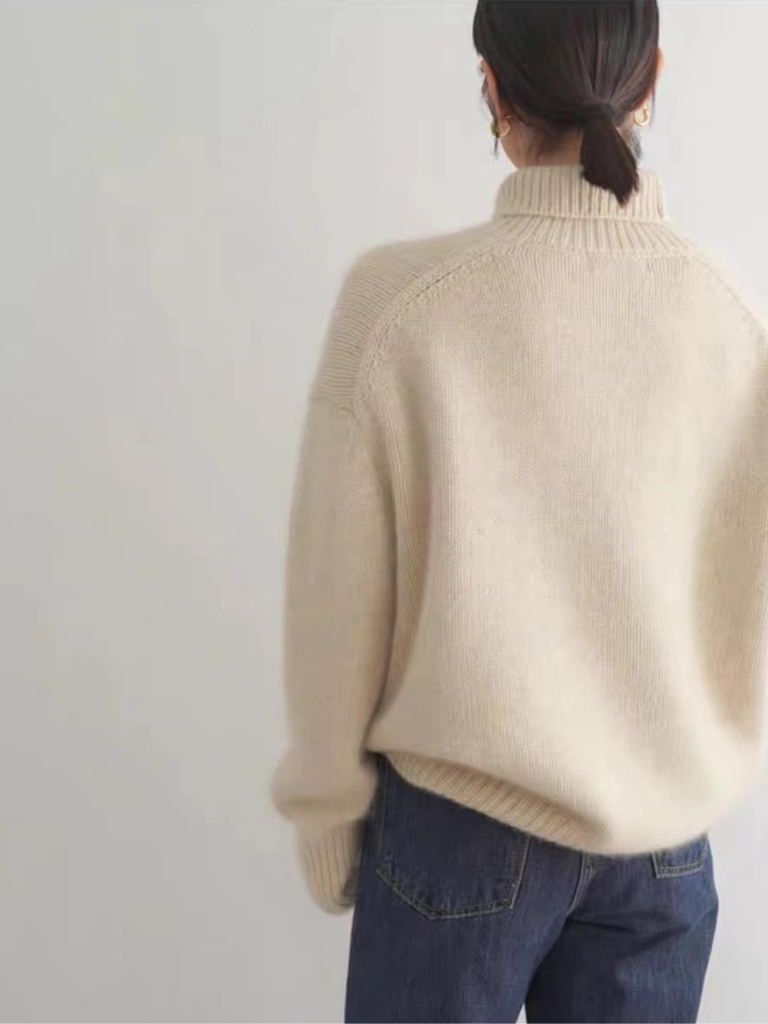 Dakota - Luxe turtleneck sweater