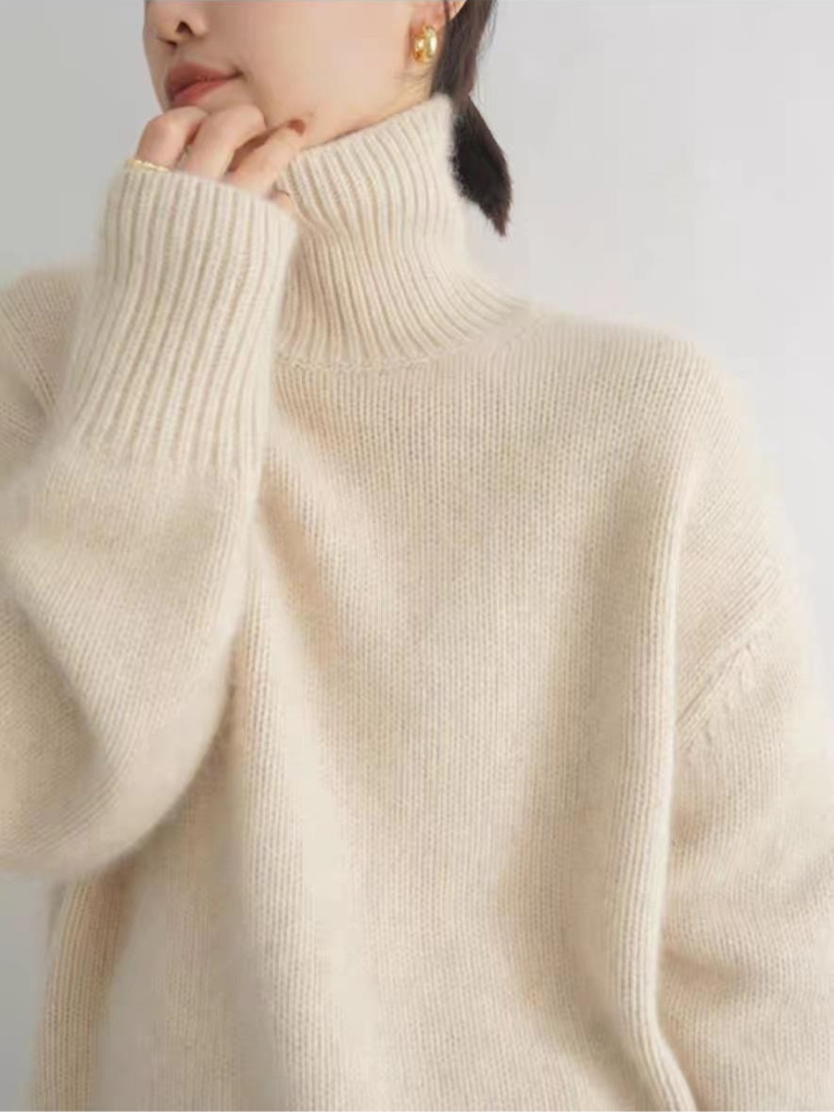 Dakota - Luxe turtleneck sweater