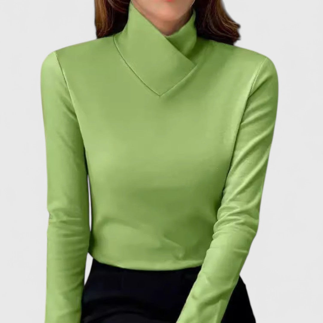 Lilith - Elegant Turtleneck Fit