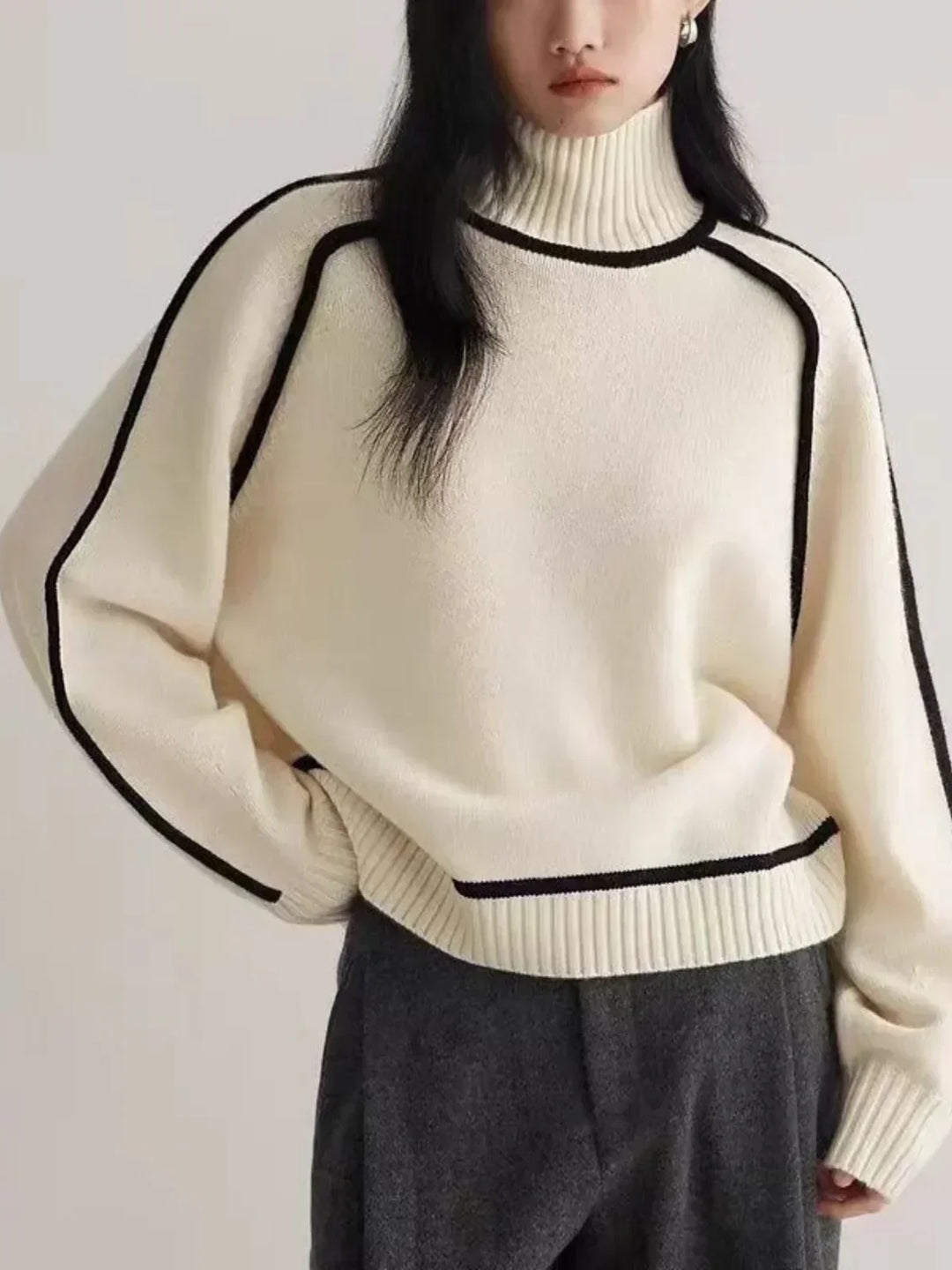 Seraphina - Elegant Turtleneck sweater