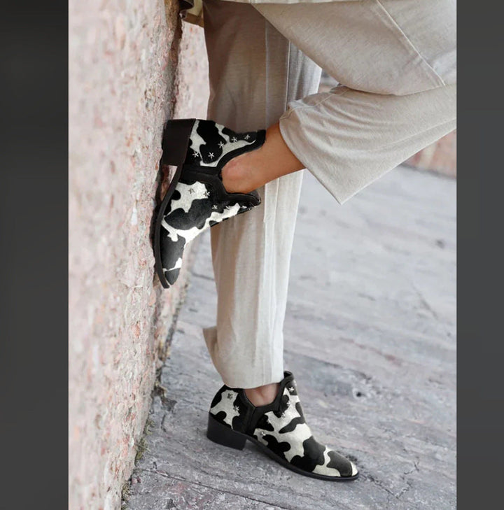 Julia - Western Boots with Studs