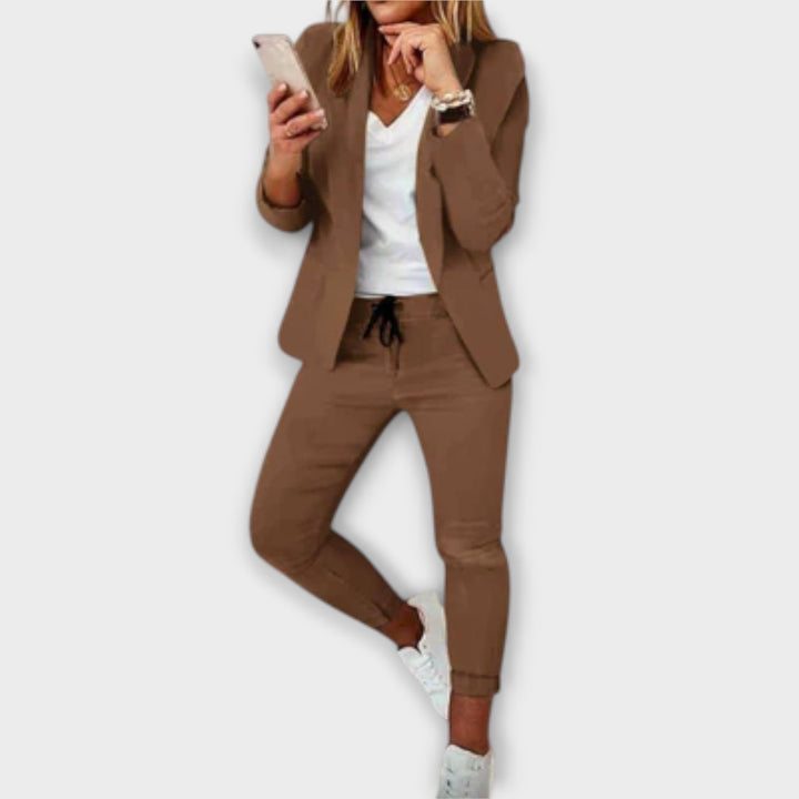 Phoebe – Elegant and comfortable blazer set