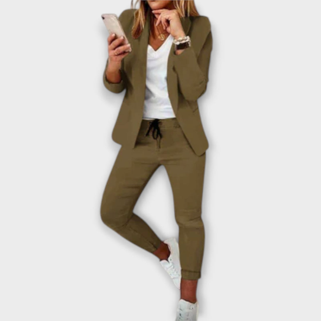Phoebe – Elegant and comfortable blazer set
