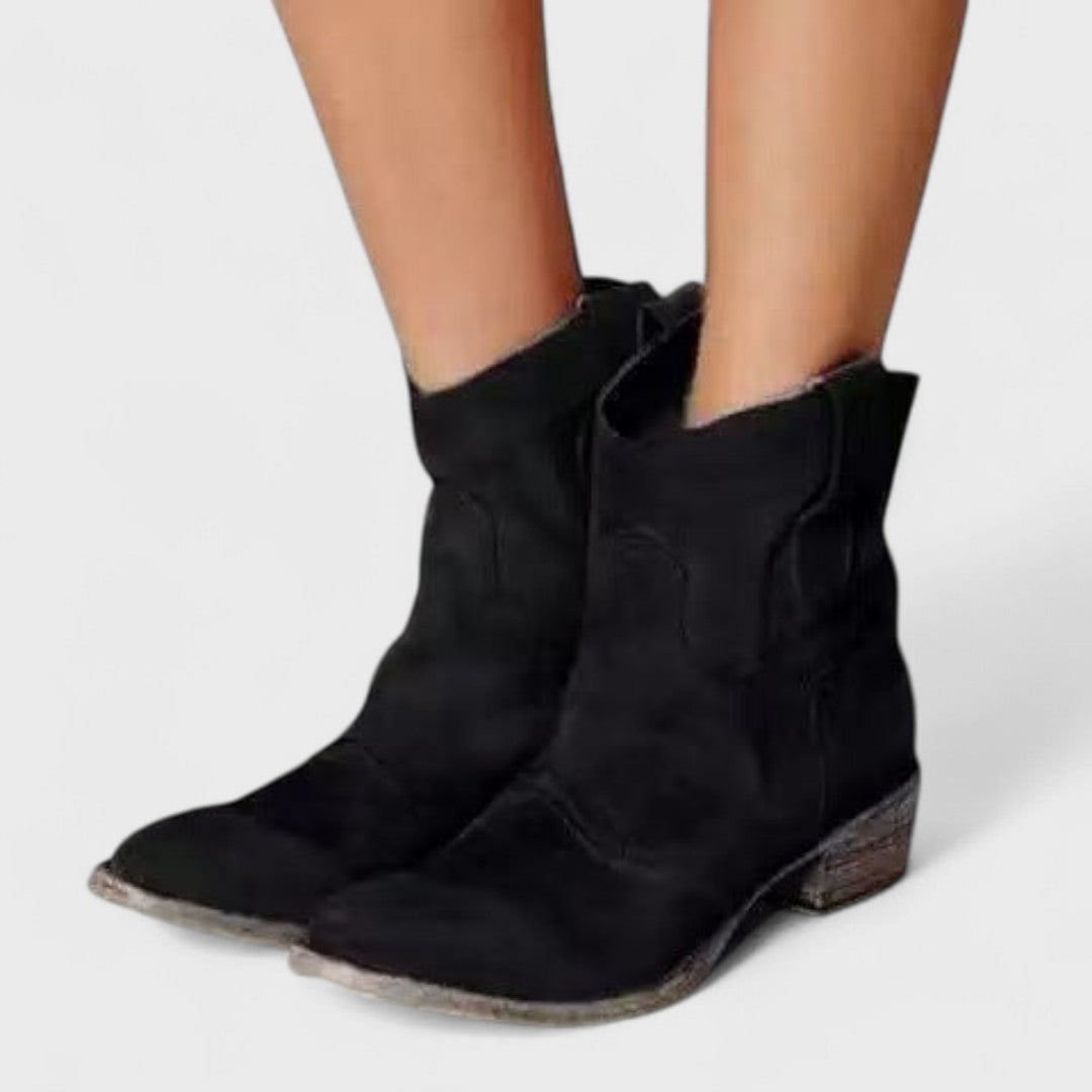 Cecilia - Timeless Ankle Boots