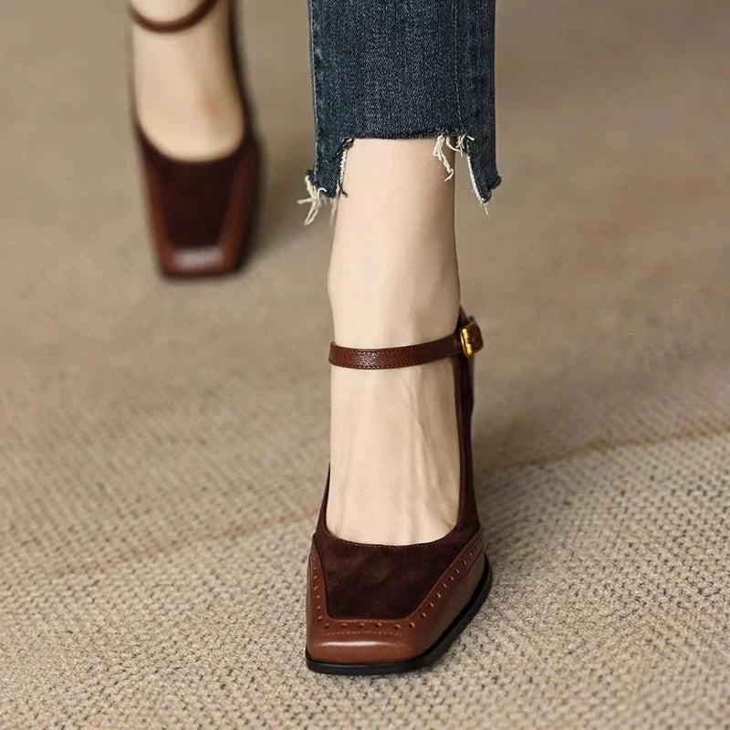 Clara - Classic Pumps