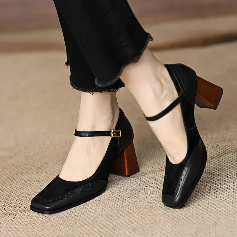 Isla - Classic Leather Pumps
