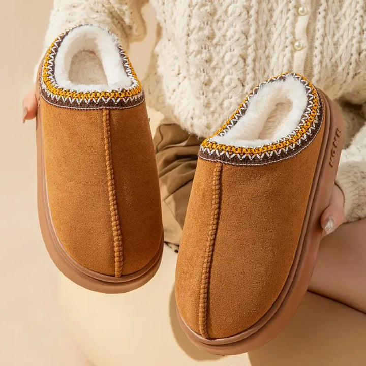 Freya - Chic Fluffy Platform Slides
