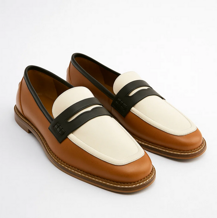 Paisley - Black loafers with a colored accent