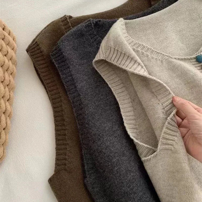 Jovie - Color-button Knit Vest