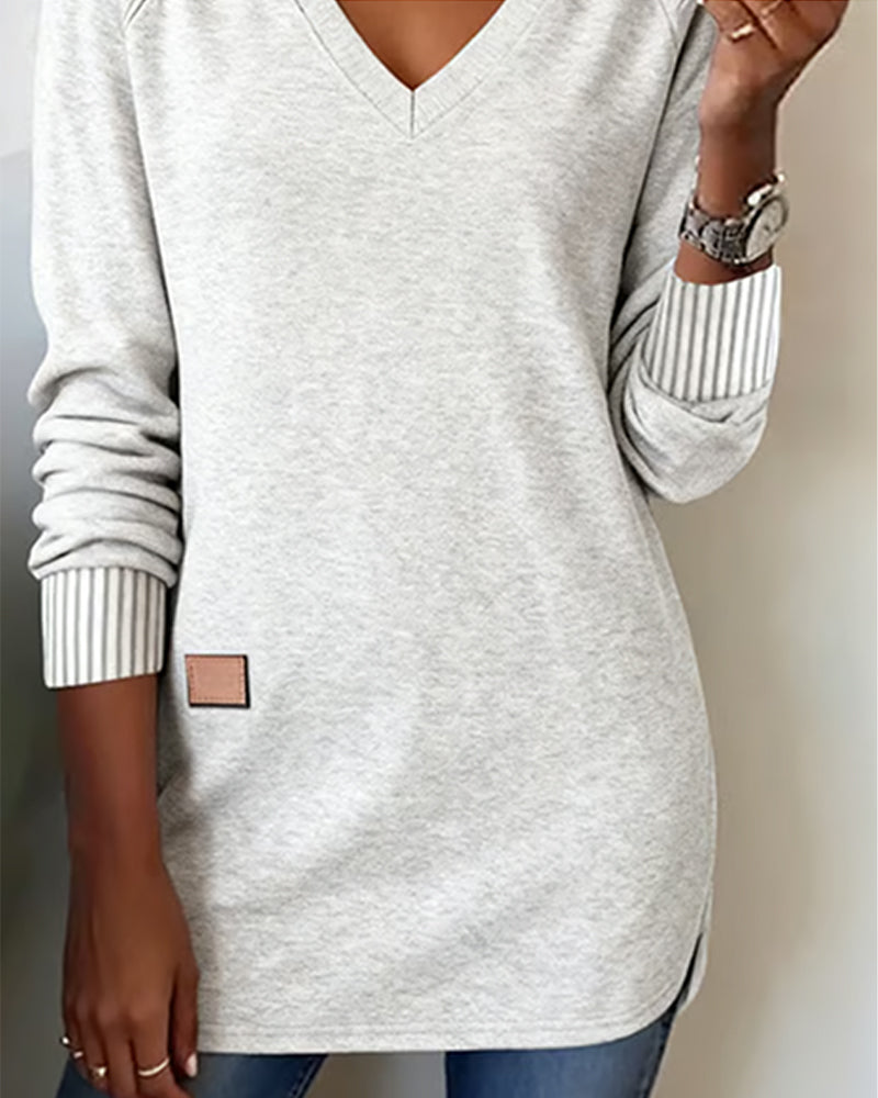Serena - Fashionable Sweatshirt with V-Neck