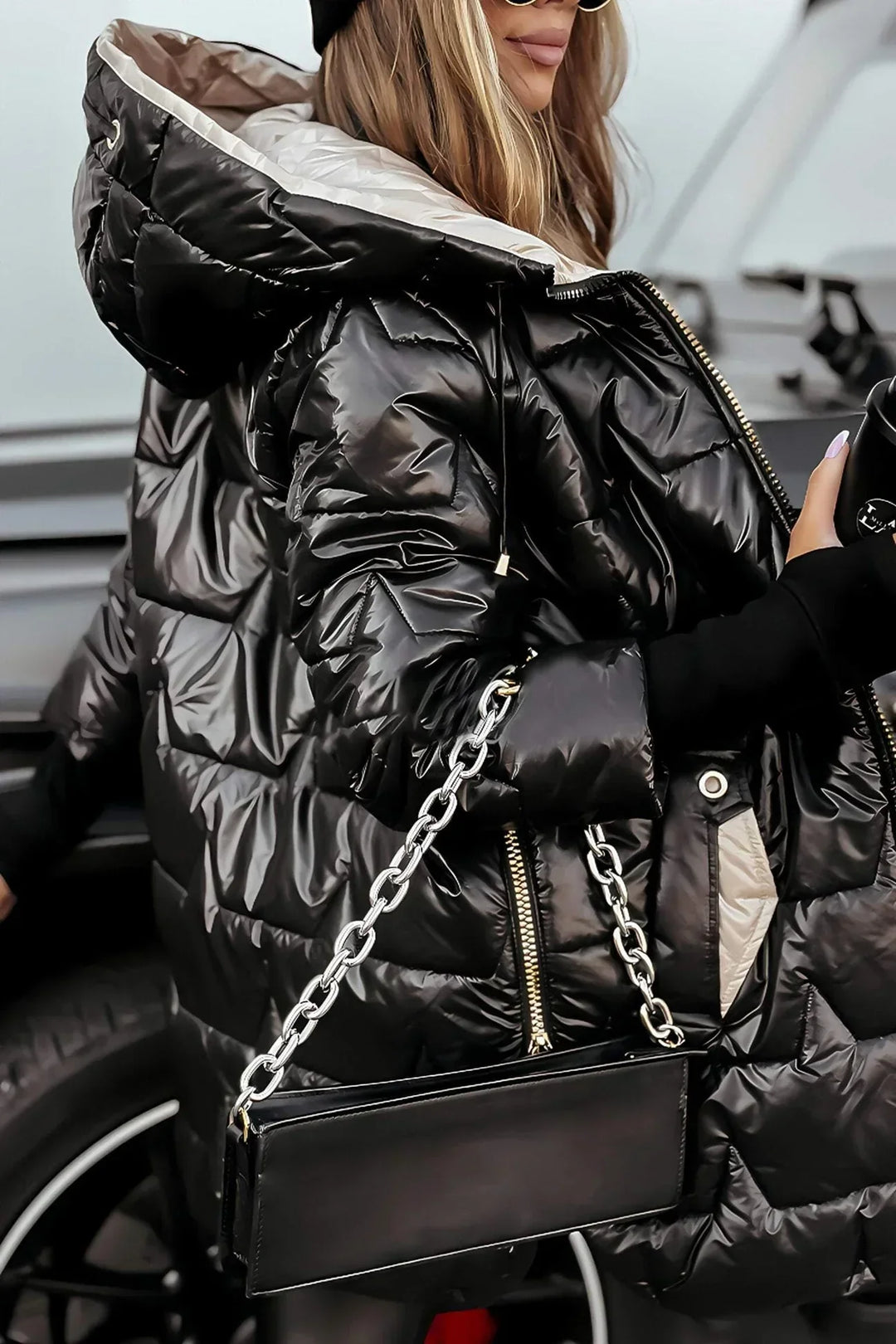 Linda - Elegant Winter Coat with Hood and Padding