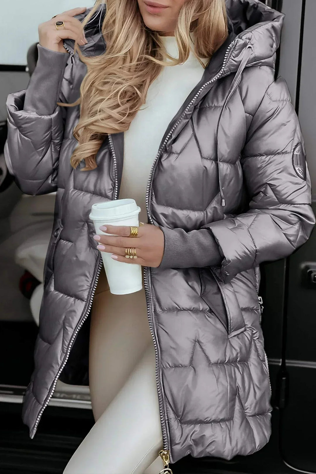 Linda - Elegant Winter Coat with Hood and Padding