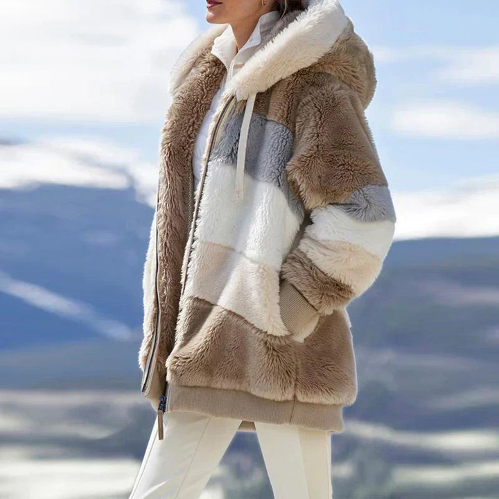 Octavia - Winter Jacket with Hood and Zipper